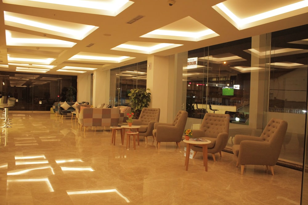 The Azana Hotel Airport Semarang 29/37