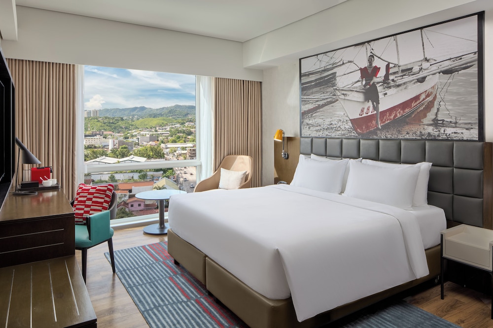 Radisson RED Cebu Mandaue 12/43