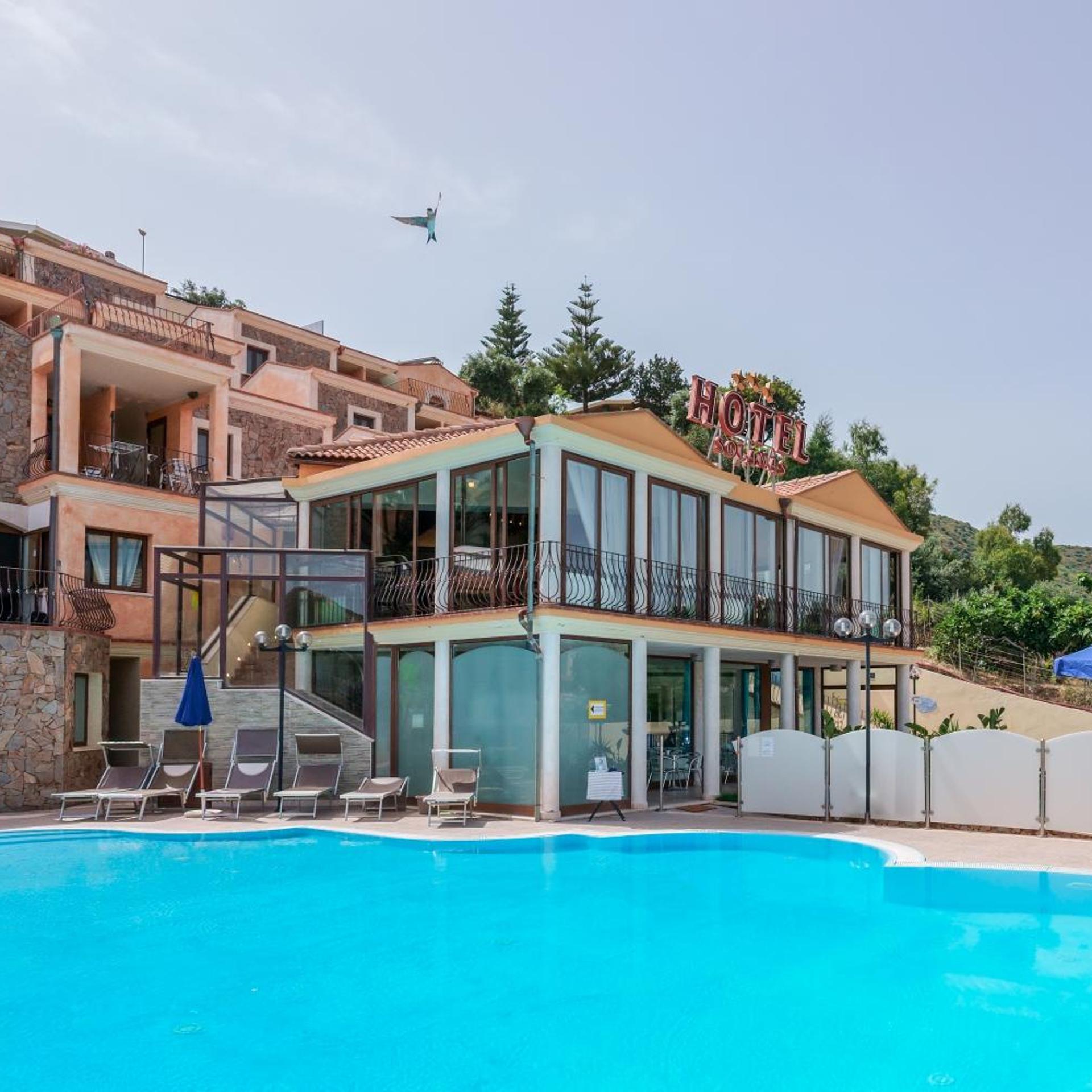 Hotel Solanas 2/63