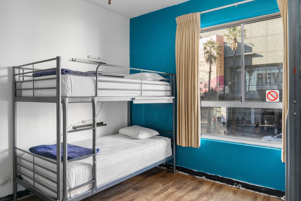 Private, Mixed Dorm, 8 Beds, 4 Bunk Beds