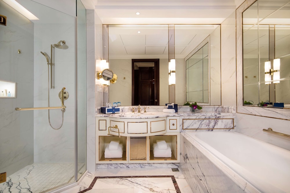 Radisson Blu Forest Manor Shanghai Hongqiao 10/64