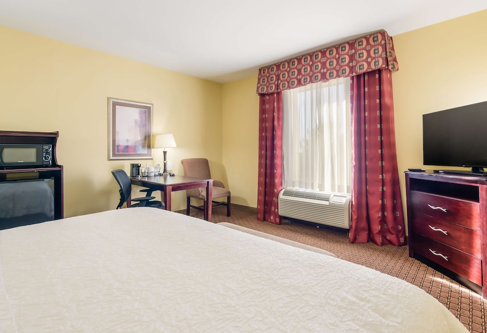 Hampton Inn Galax 12/34