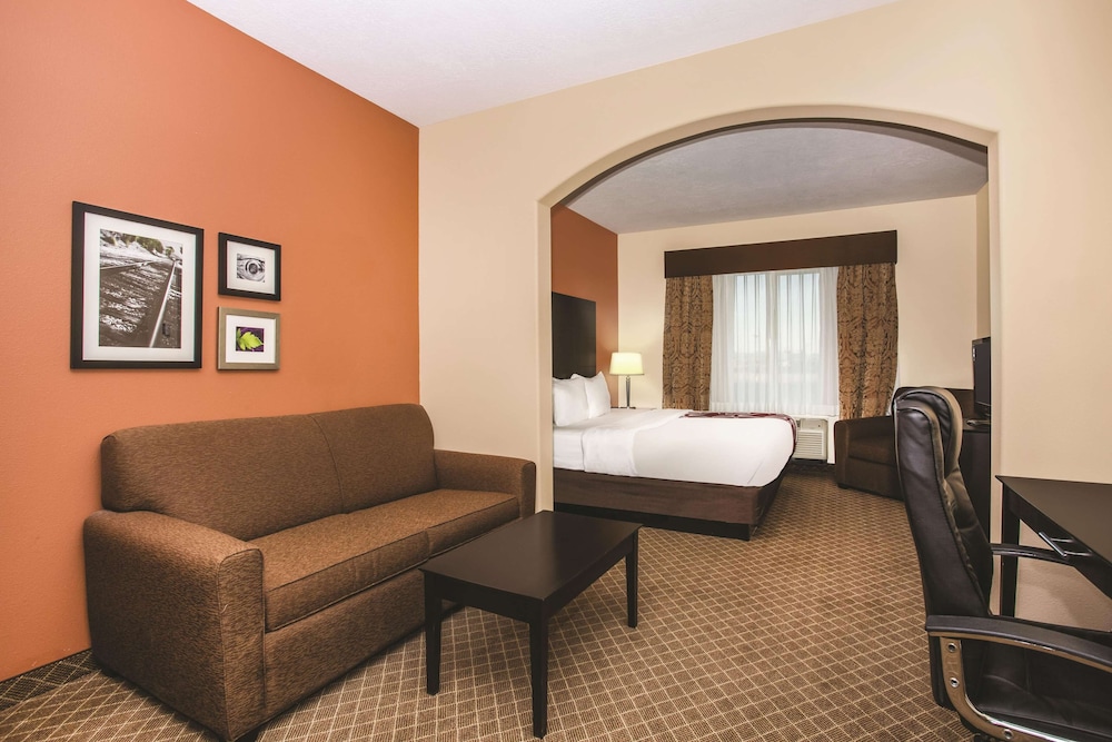 La Quinta Inn & Suites by Wyndham Ely 16/42