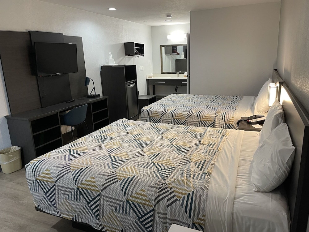 Motel6 San Diego, CA - Southbay 54/59