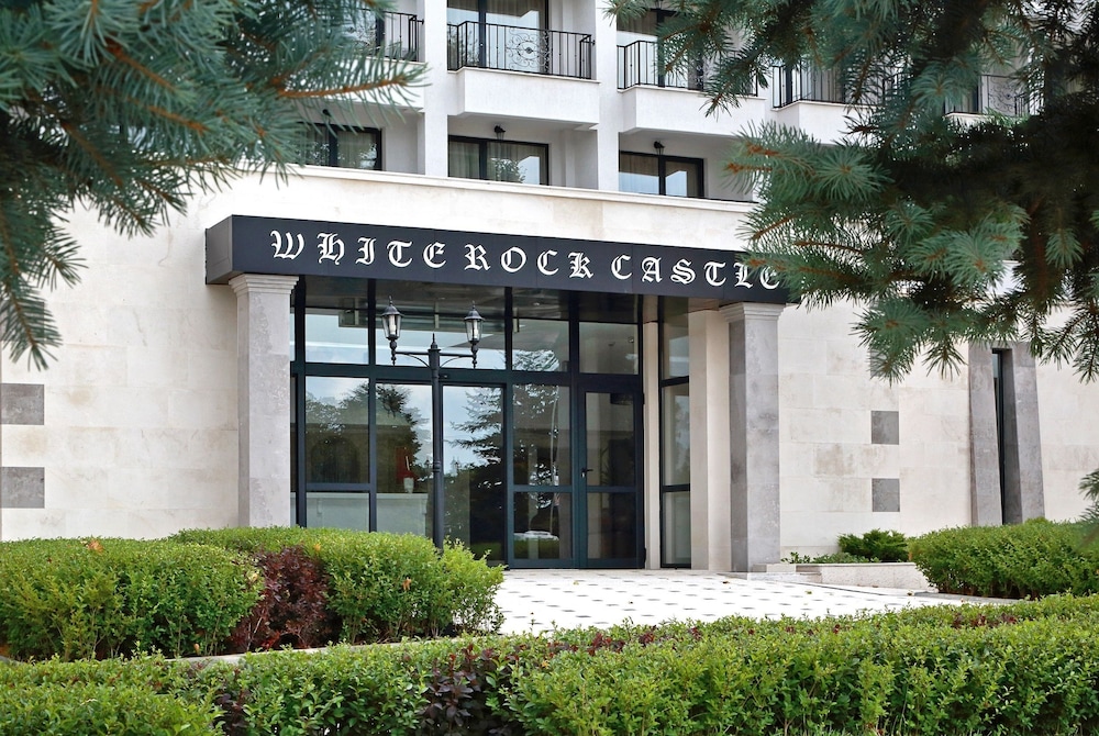 White Rock Castle Suite Hotel & Spa in BALCHIK
