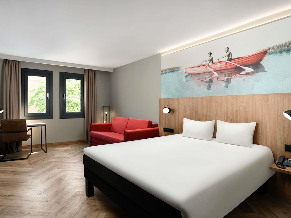 SUPERIOR, DOUBLE BED, SOFA