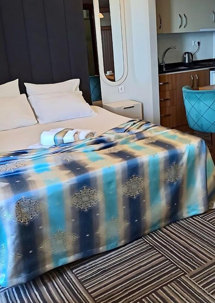 ALYA SUITE HOTEL 10/49