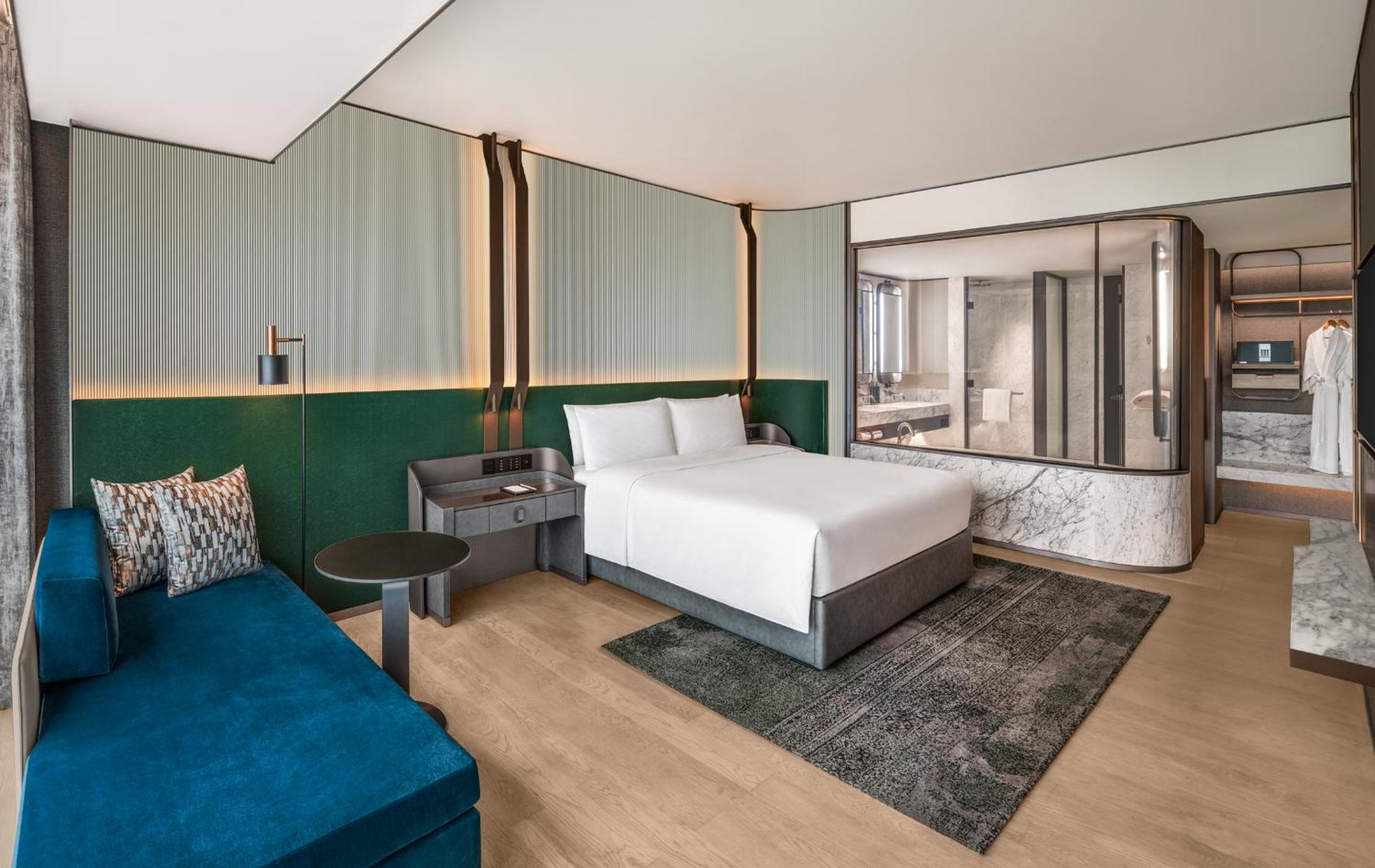 1 BEDROOM, SUITE, KING BED, RIVER VIEW