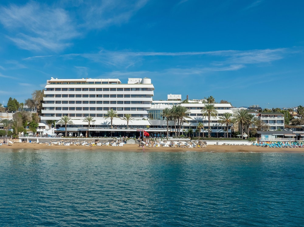Rubi Hotel 58/63