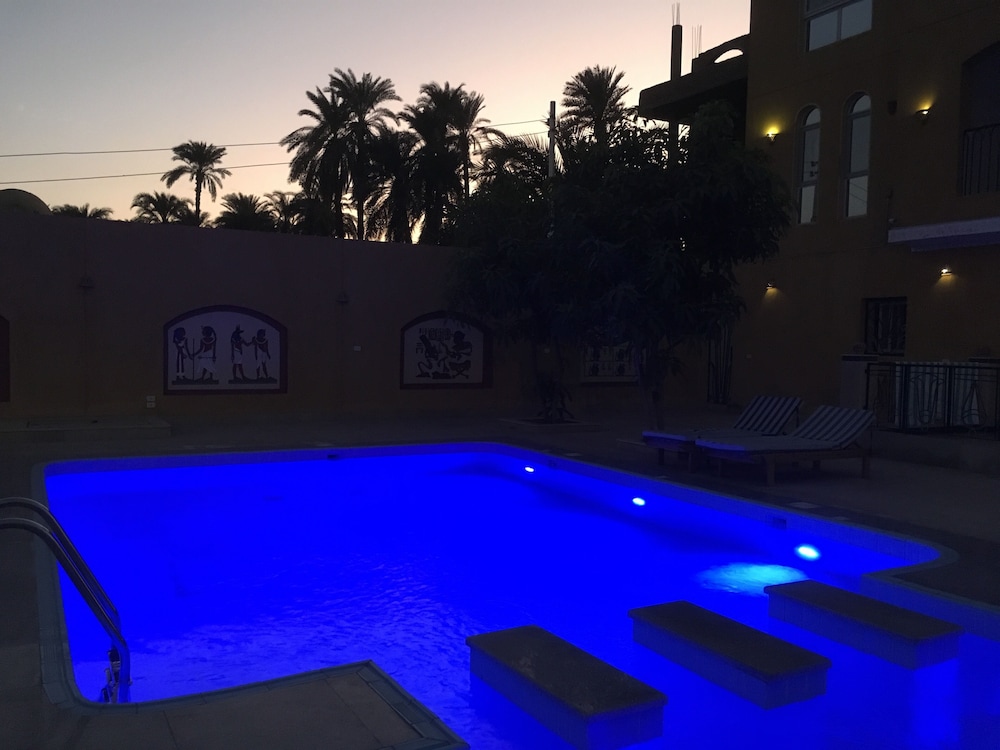 Jewel Of The Valley Howard Carter House 27/50