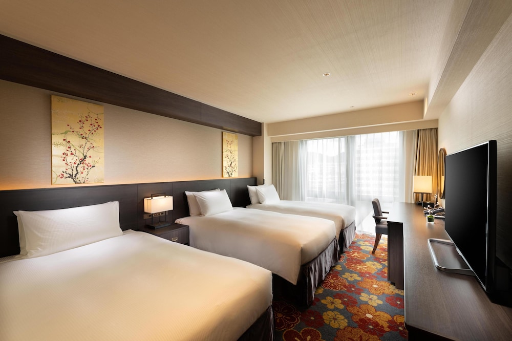 DELUXE, 3 BEDS