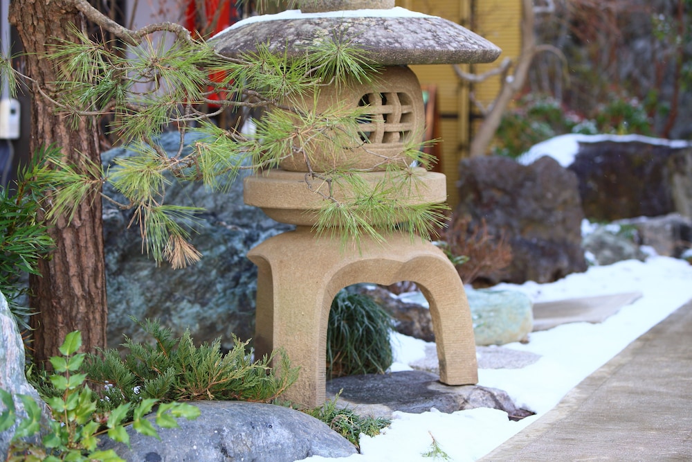 Kusatsu Onsen 326 Yamanoyu Hotel 30/34