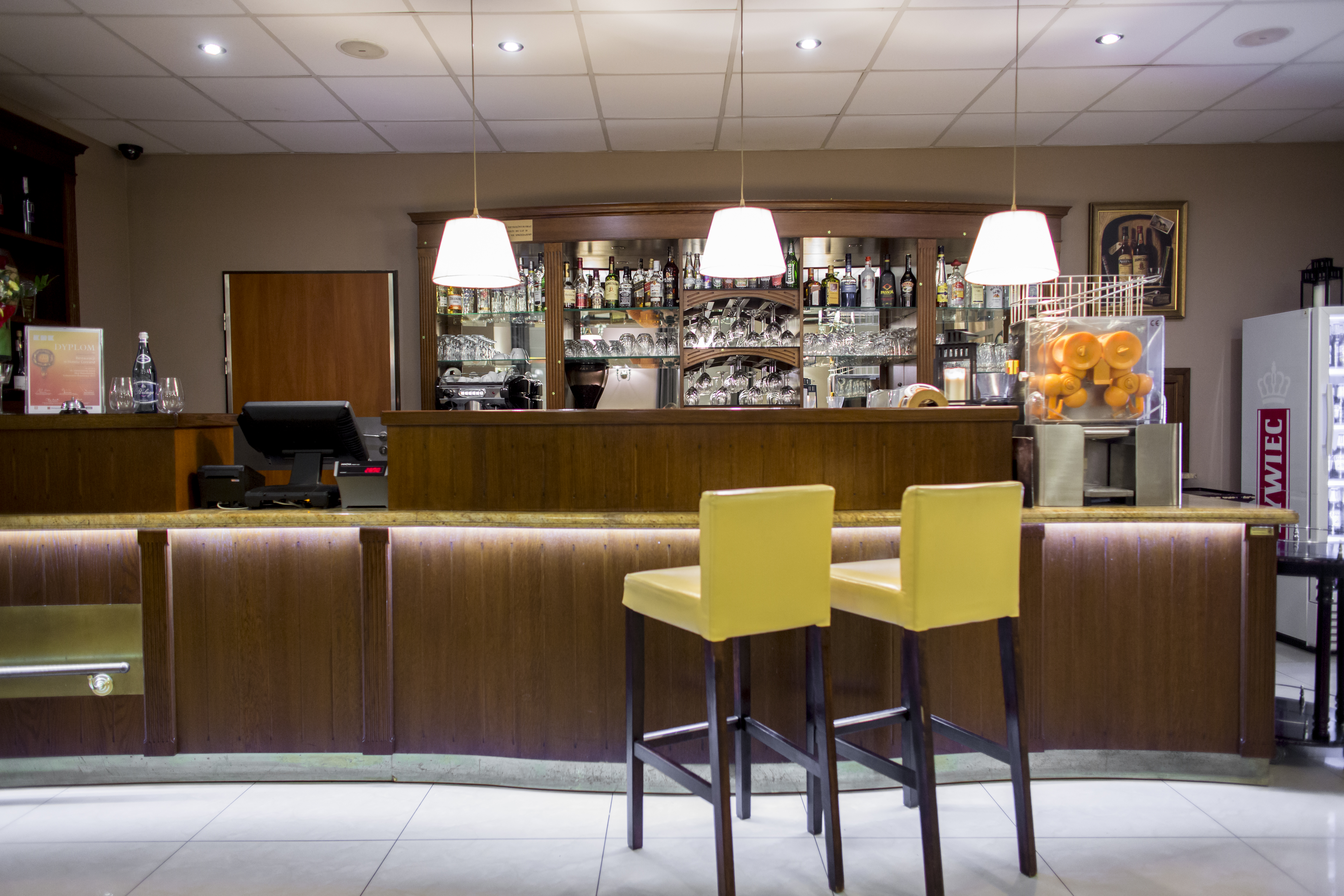 restaurant cafeteria