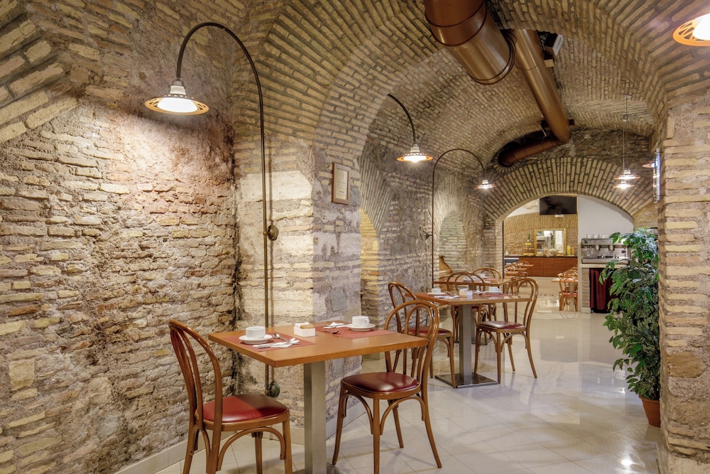 Hotel Della Torre Argentina 36/50