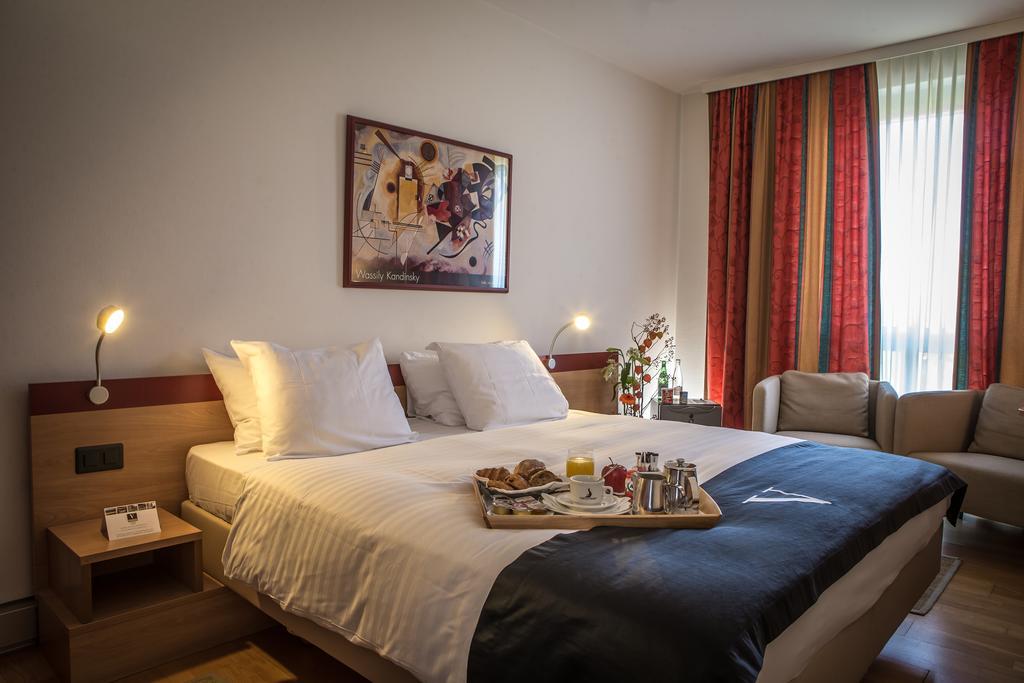 Hotel Vatel 8/29