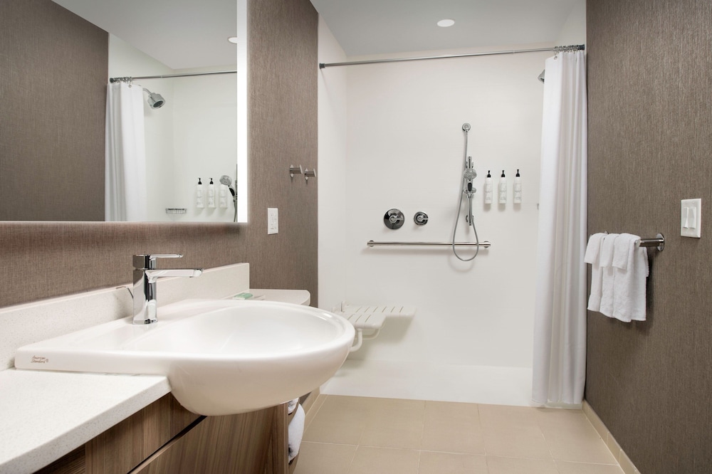 SpringHill Suites by Marriott Cincinnati Mason 35/37