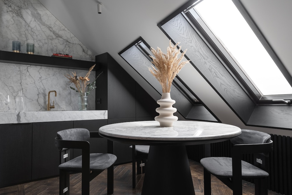 A22 Hotel 47/59