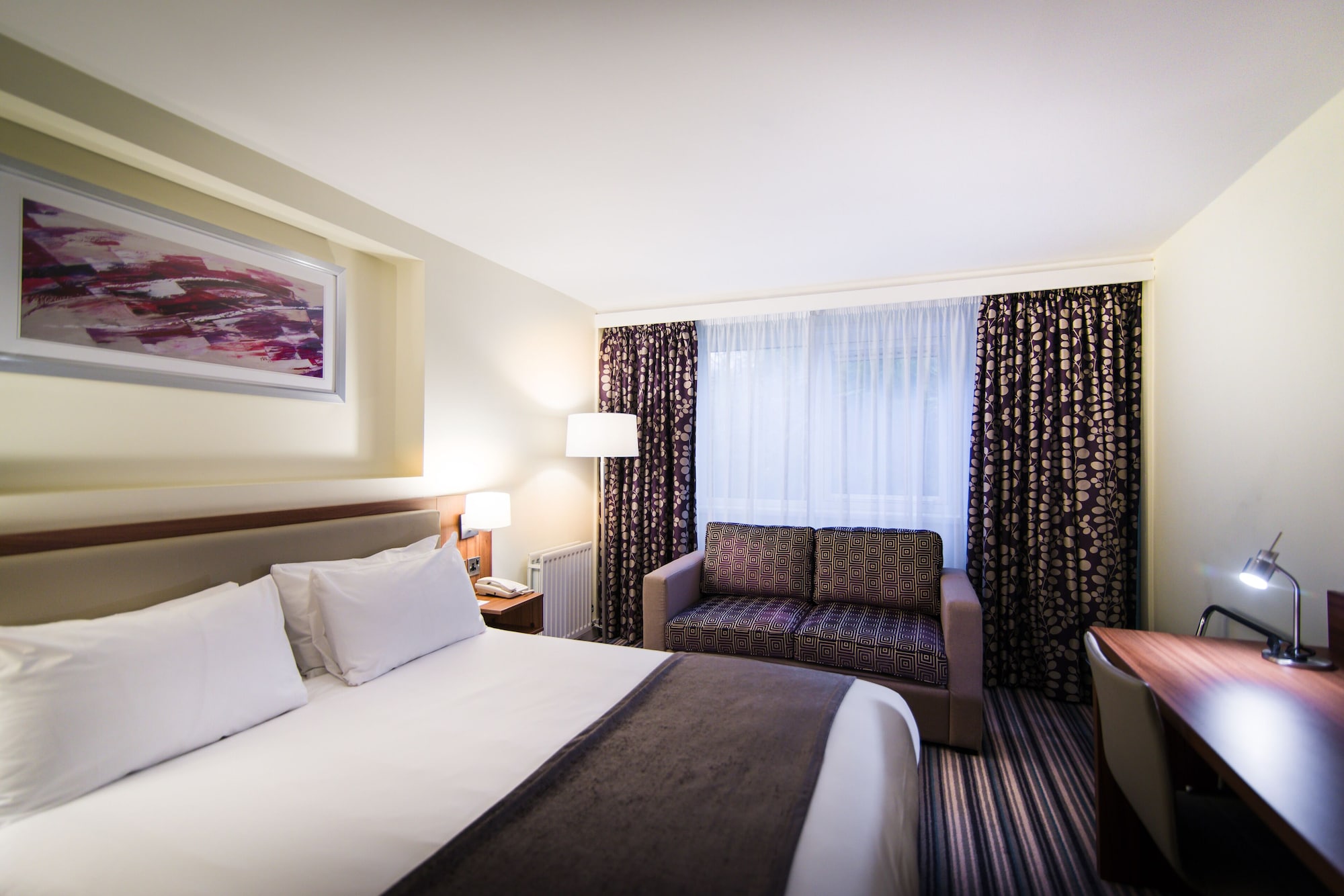 غرفة قياسية بسرير مزدوج مع أريكة، Holiday Inn Stoke On Trent M6 Jct 15 2/6