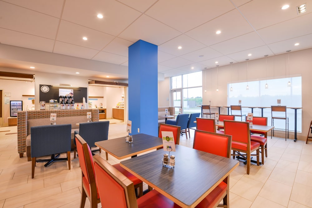 Holiday Inn Express Donaldsonville 46/70