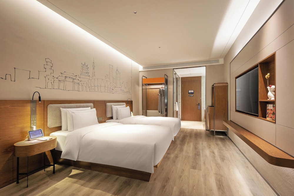 UrCove by Hyatt Foshan Downtown 10/50