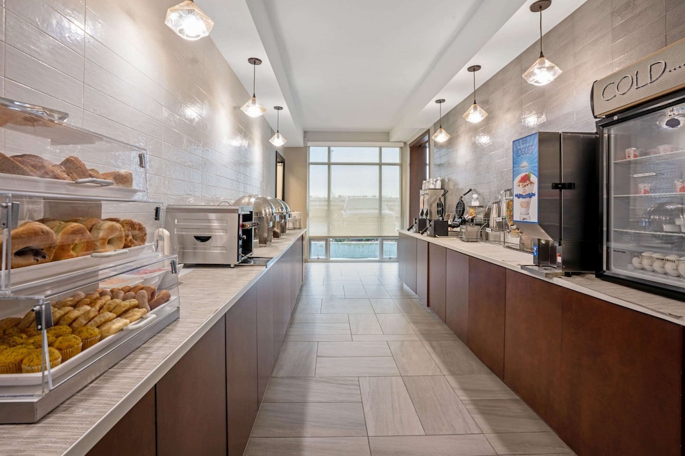 La Quinta Inn And Suites By Wyndham Seattle Federal Way 6/49