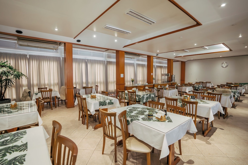 Prata Villaggio Hotel 50/63