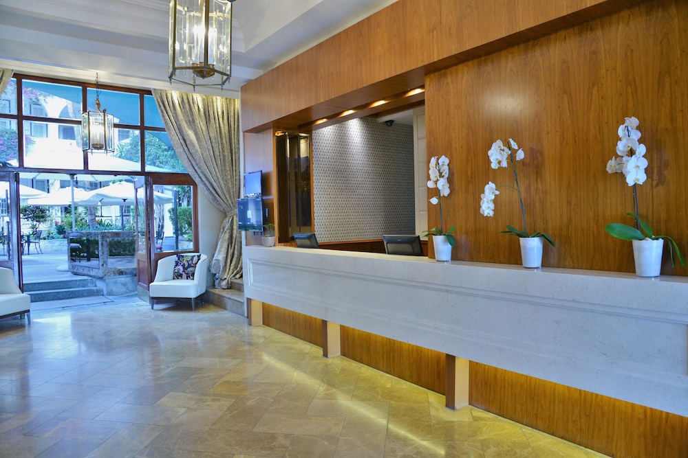 Lobby at The Winchester Hotel, CAPE TOWN - WESTERN CAPE