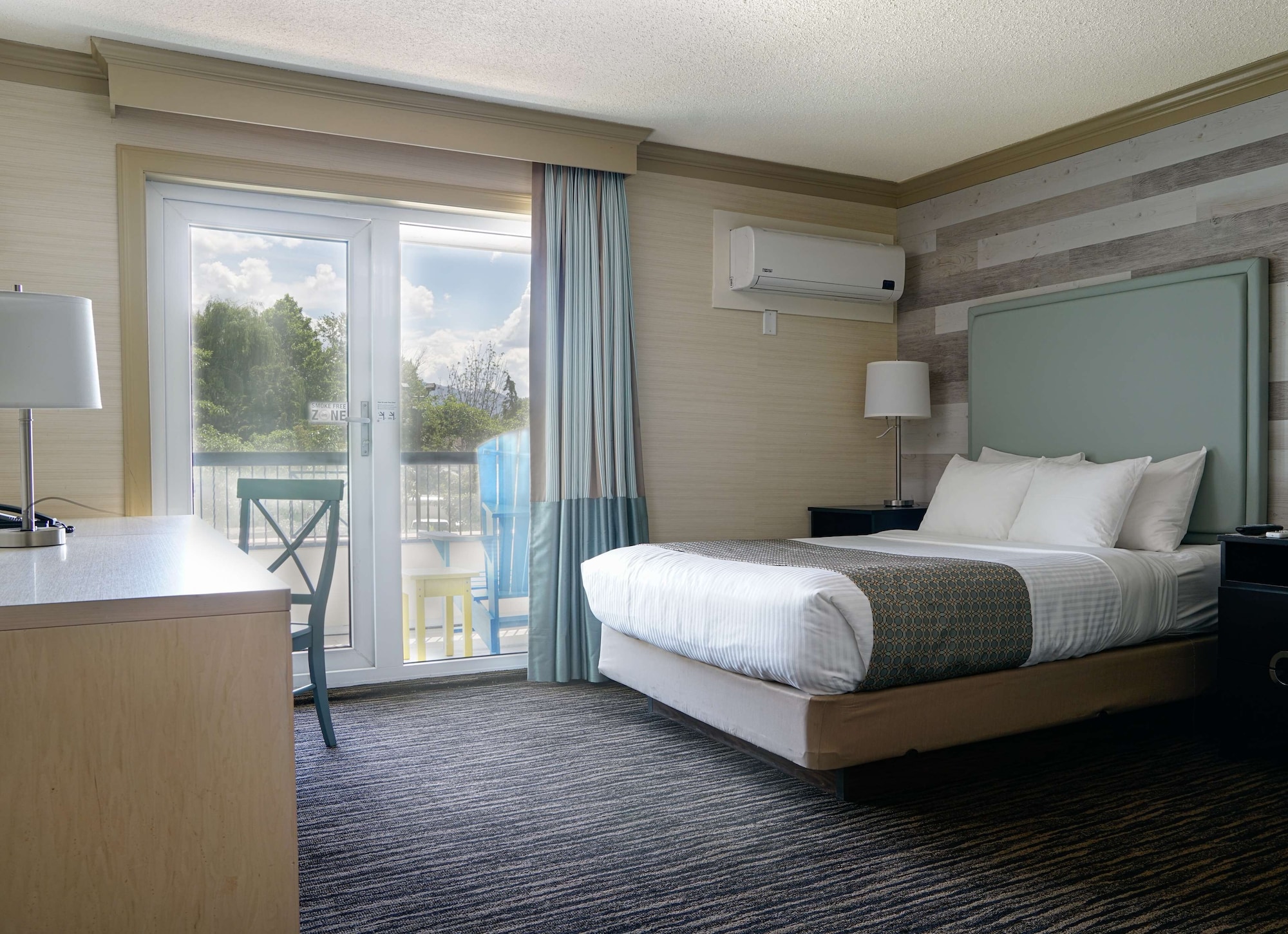 Room at Prestige Beach House, WorldHotels Crafted, KELOWNA