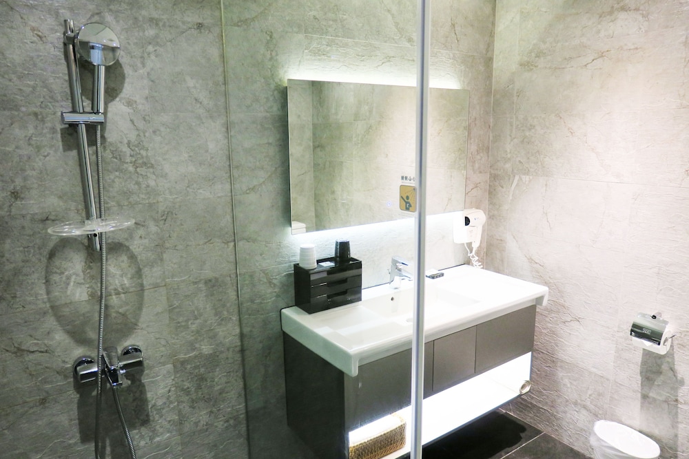 Gogo Hotel 19/56