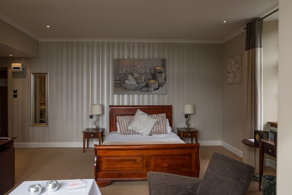 Rosslea Hall Country House 25/72