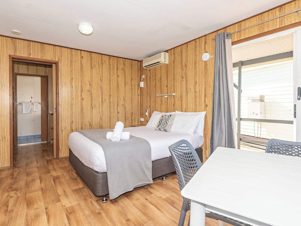Cabin, 1 Double and 2 Bunk Beds, Pet Friendly