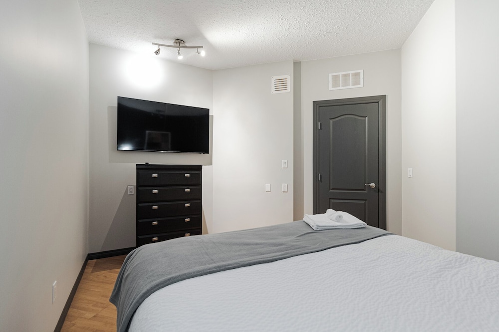 PODOLLAN REZ-IDENCE FORT MCMURRAY 10/50