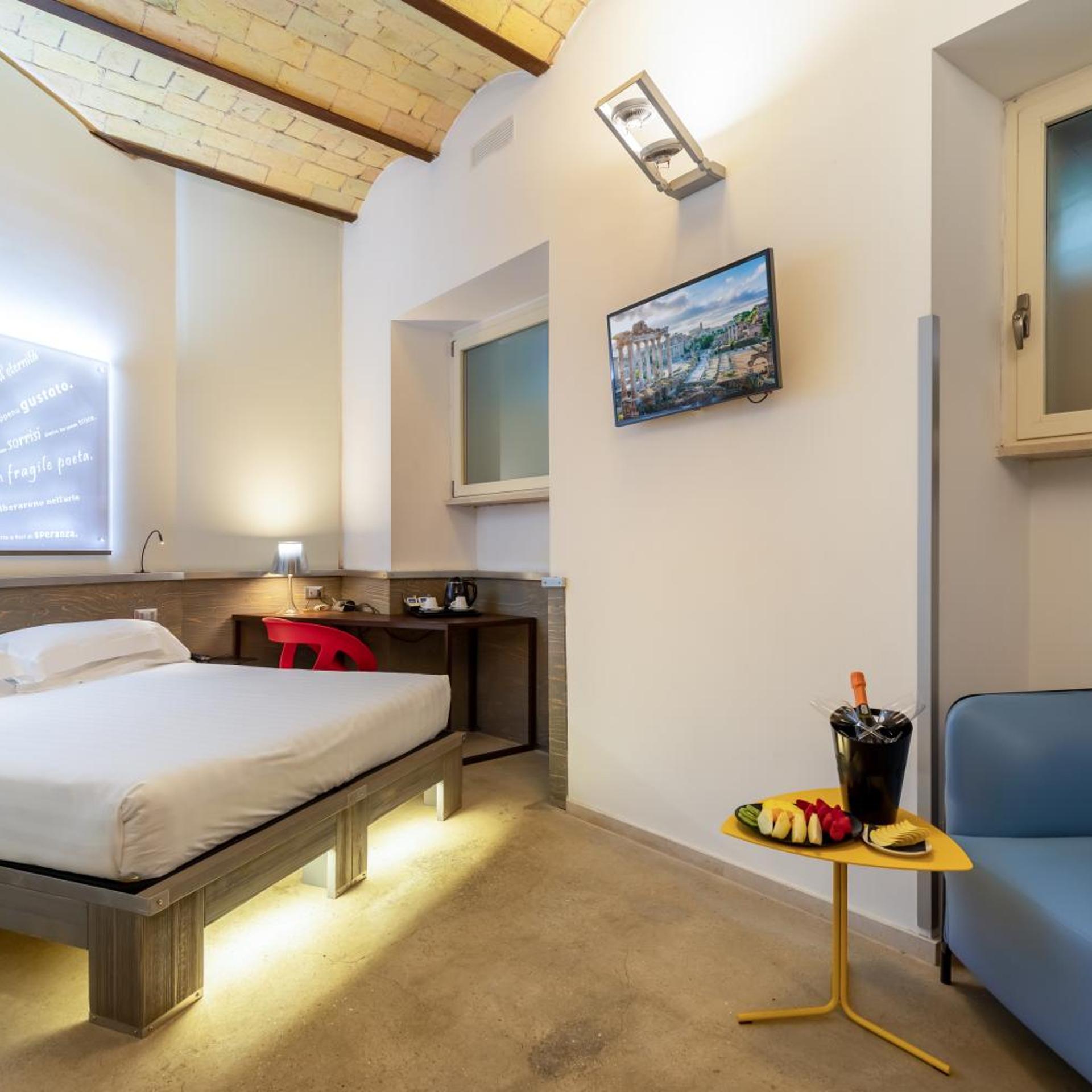 Design, Standard, Double or Twin Bed