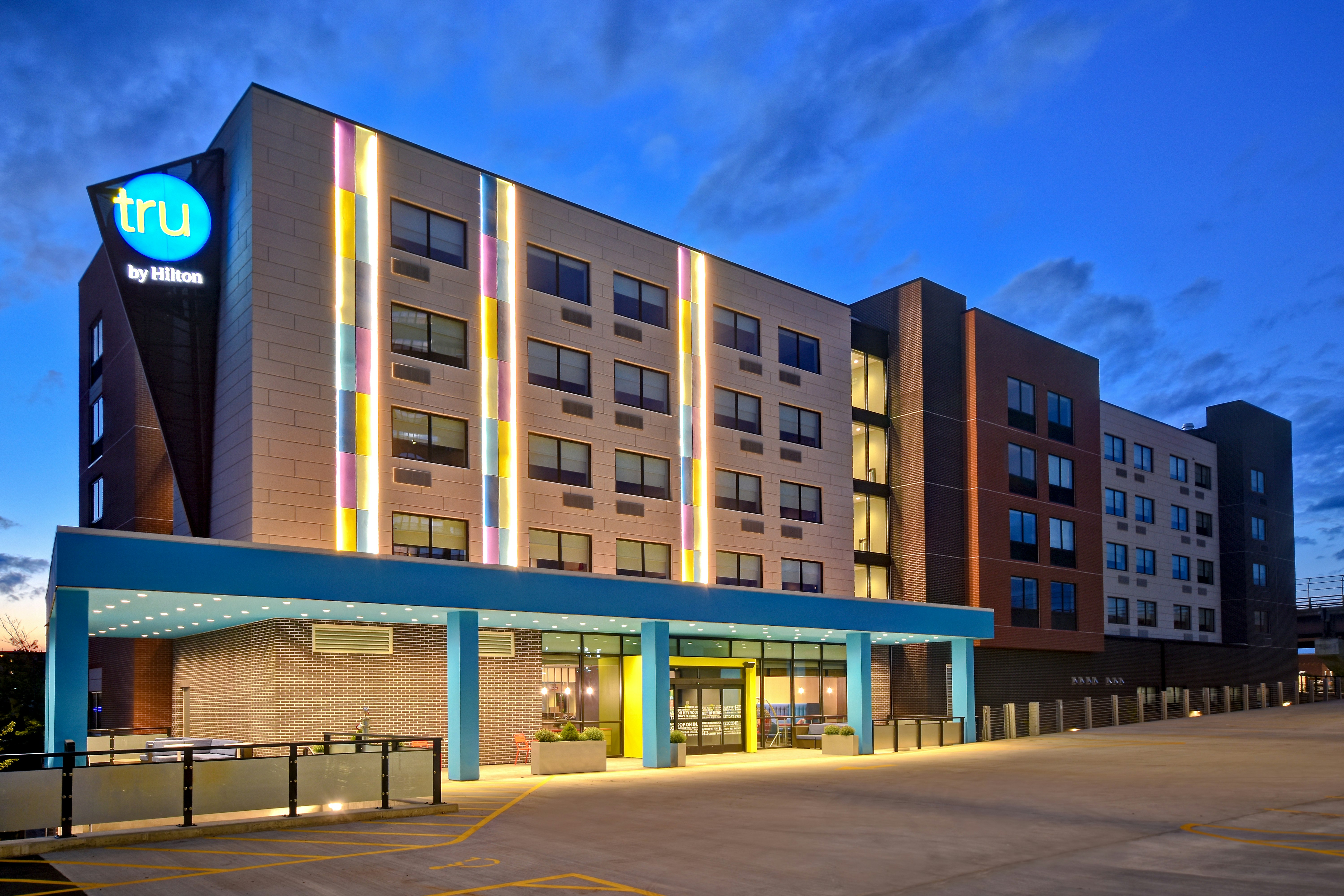 Tru By Hilton Manchester Downtown 1/27