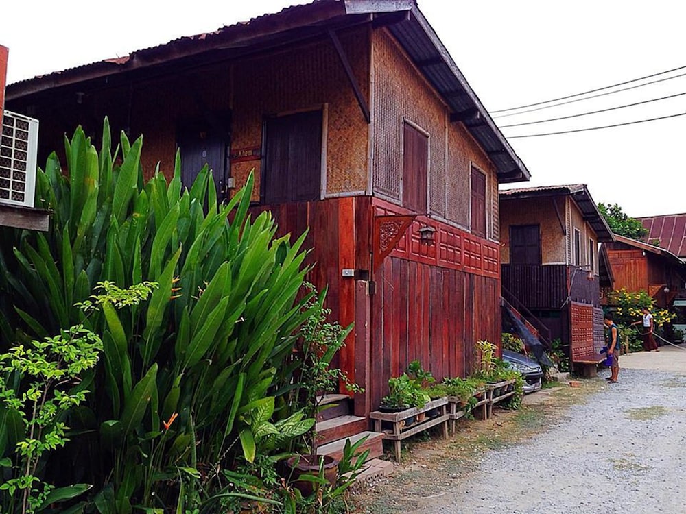 Jidapa Resort 13/58