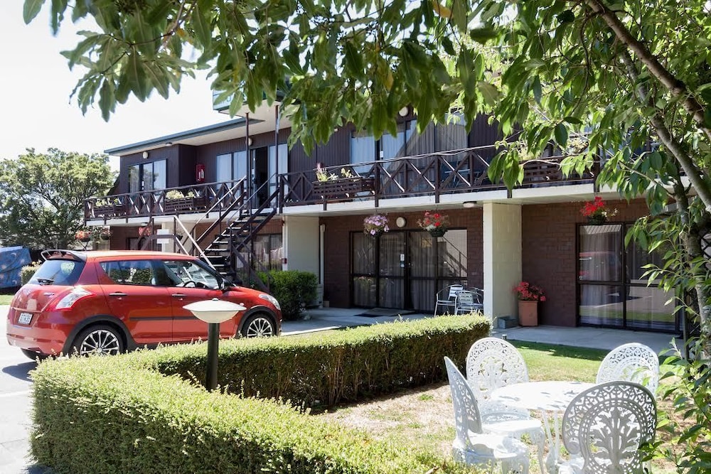 Garden City Motel 38/50