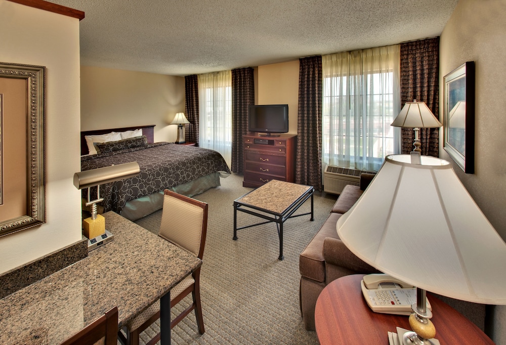 Staybridge Suites West Des Moines 49/76