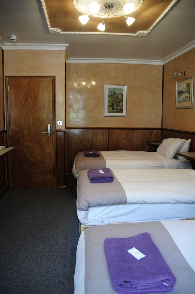 Cricklewood Lodge Hotel 22/33