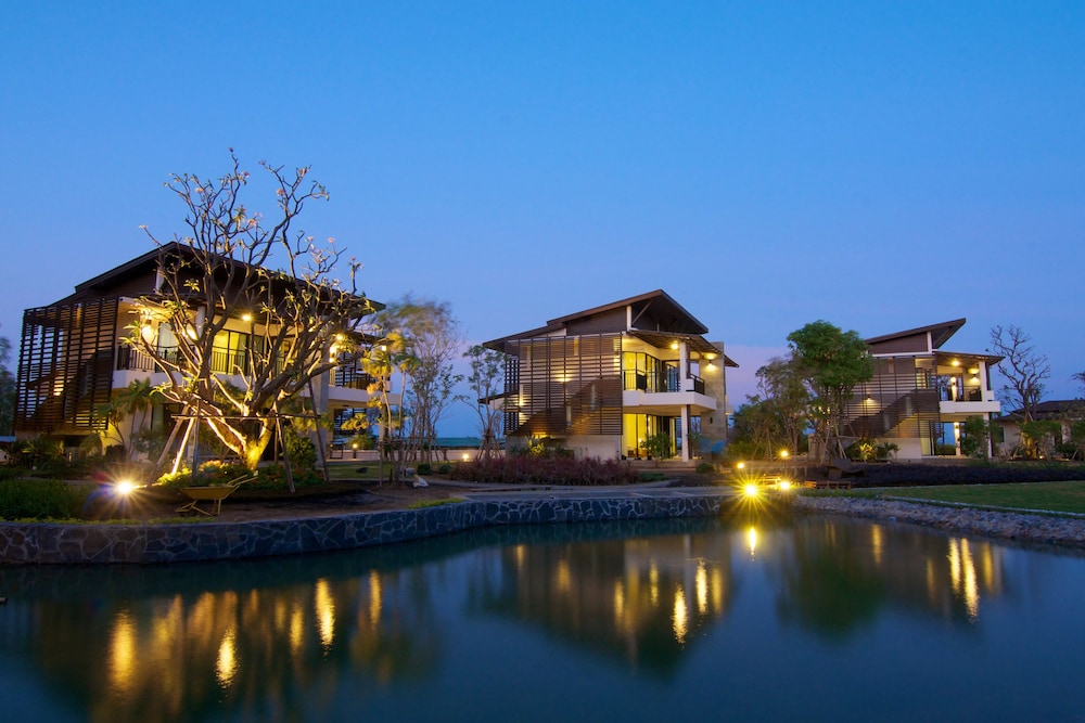 I-TARA RESORT & SPA 67/71