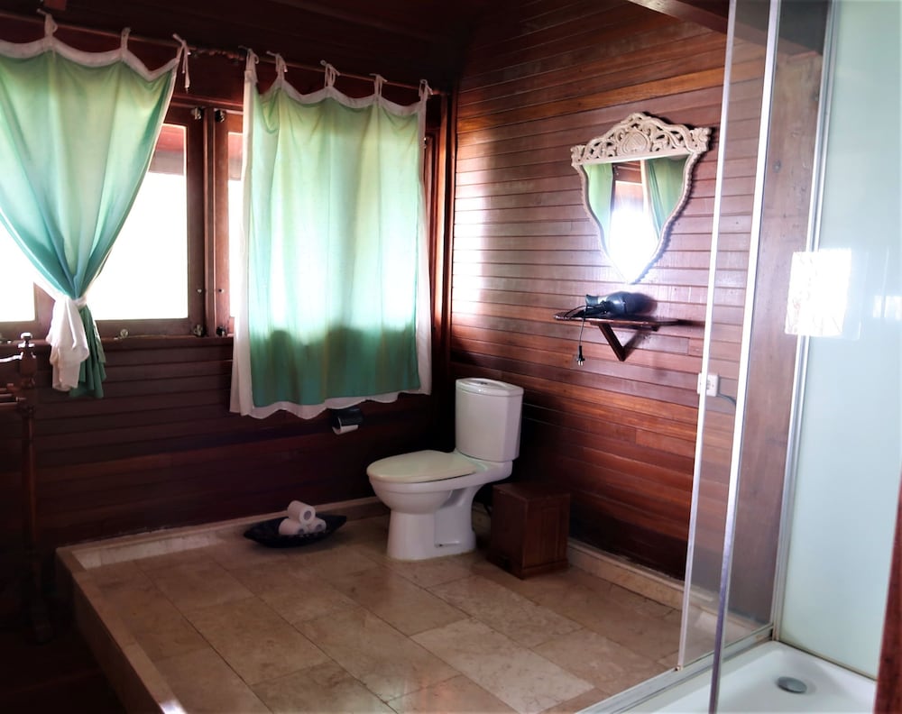 Esplanade, Suite, King Bed