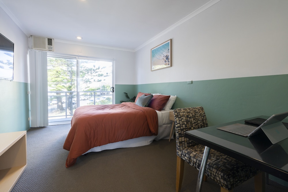 Manly Designer Studios 20/50