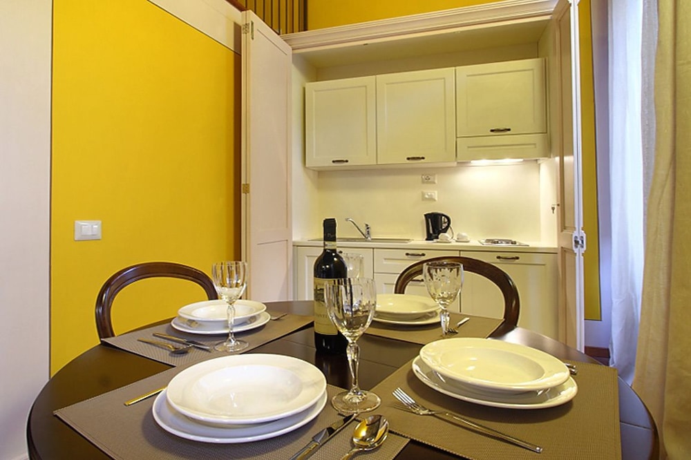 Puccini Apartments 47/50