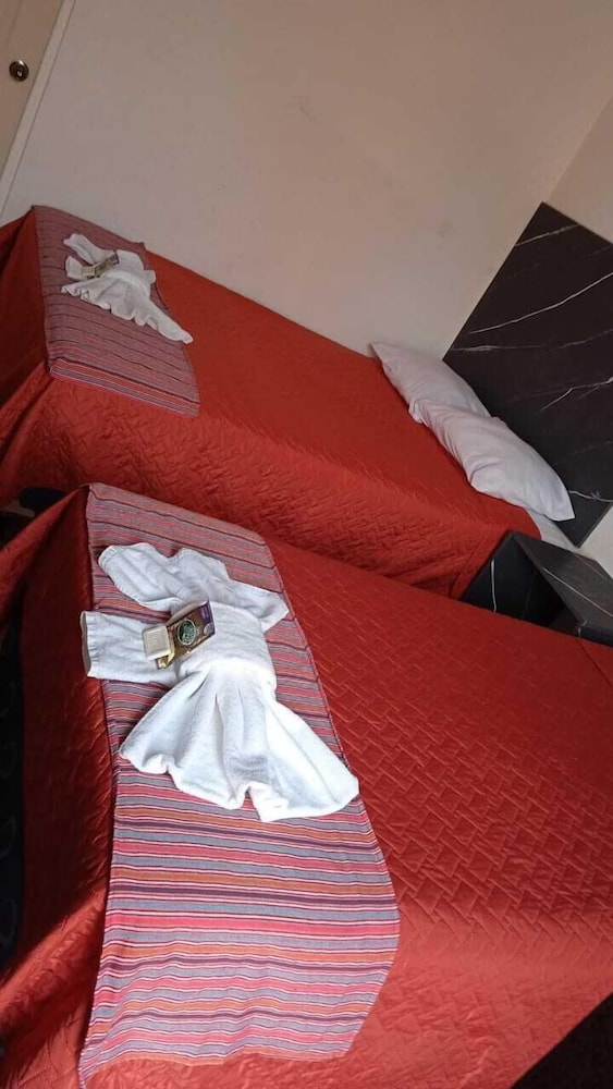 Feathers Hotel And Lounge - Hostel 55/60