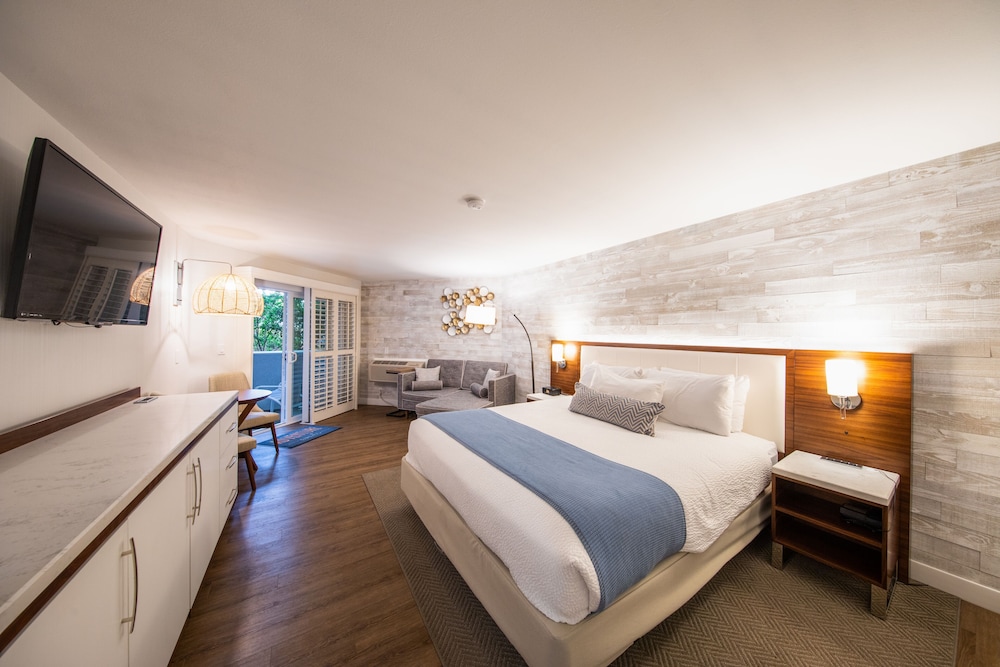 SeaCrest Oceanfront Hotel 26/70