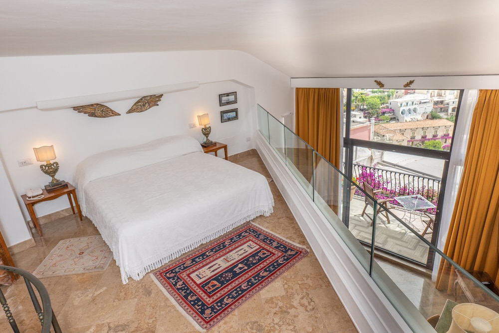 SIGNATURE, SUITE, SEA VIEW, TERRACE