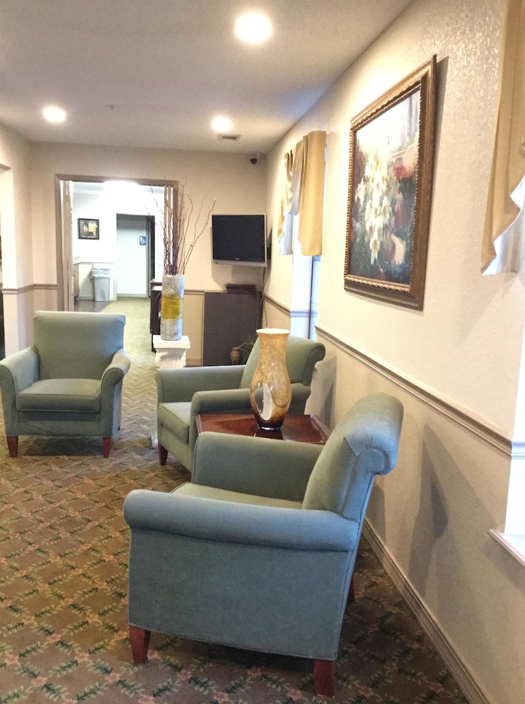 Americas Best Value Inn & Suites Maumelle North Little Rock 14/22