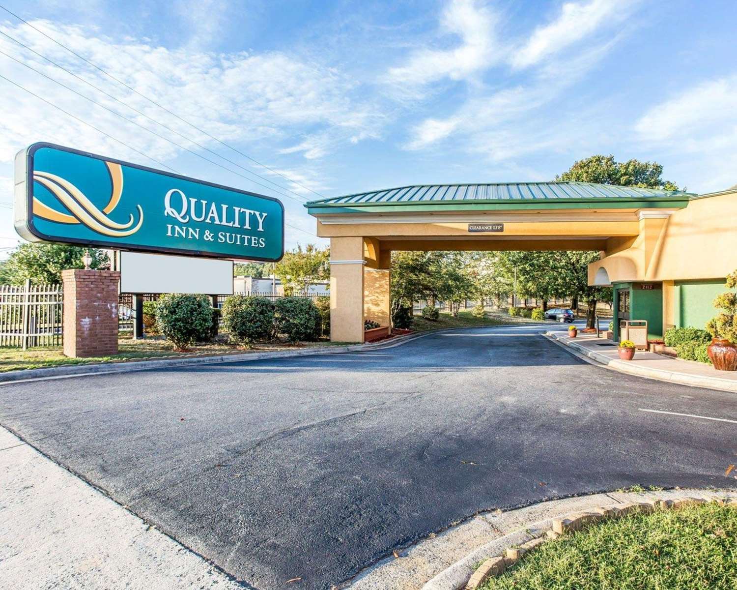 Quality Inn & Suites Coliseum 19/20