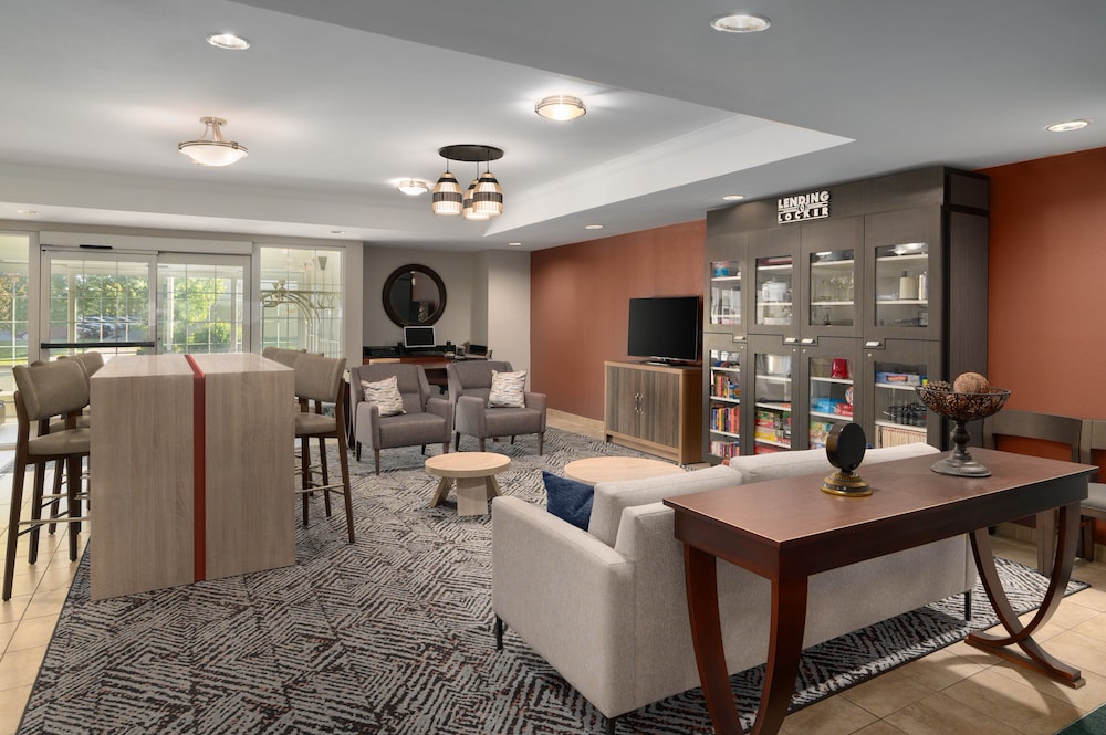 Candlewood Suites Watertown-Fort Drum 52/68