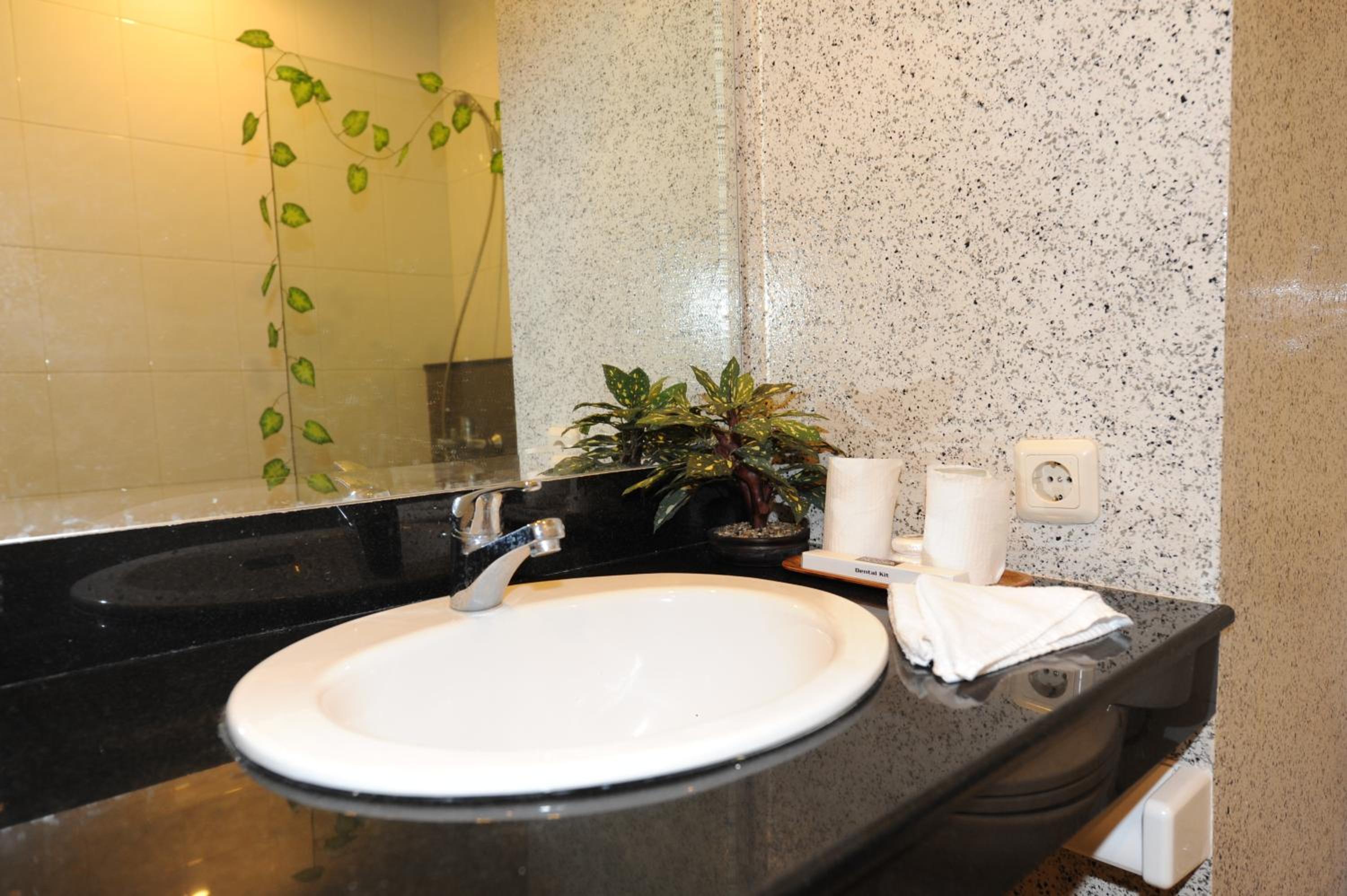 Wirton Dago Hotel 49/49