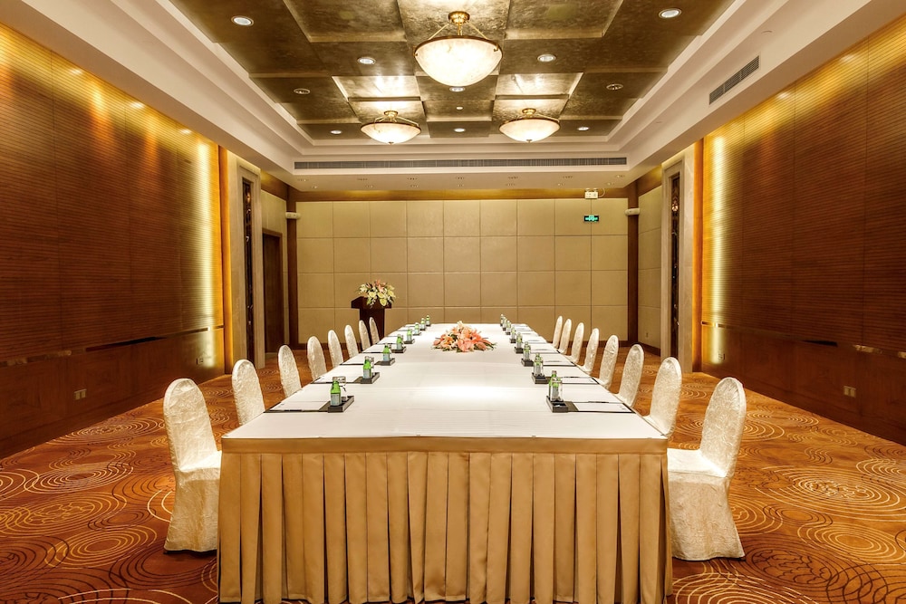 Radisson Collection Hotel Xin Guo Shanghai 22/48